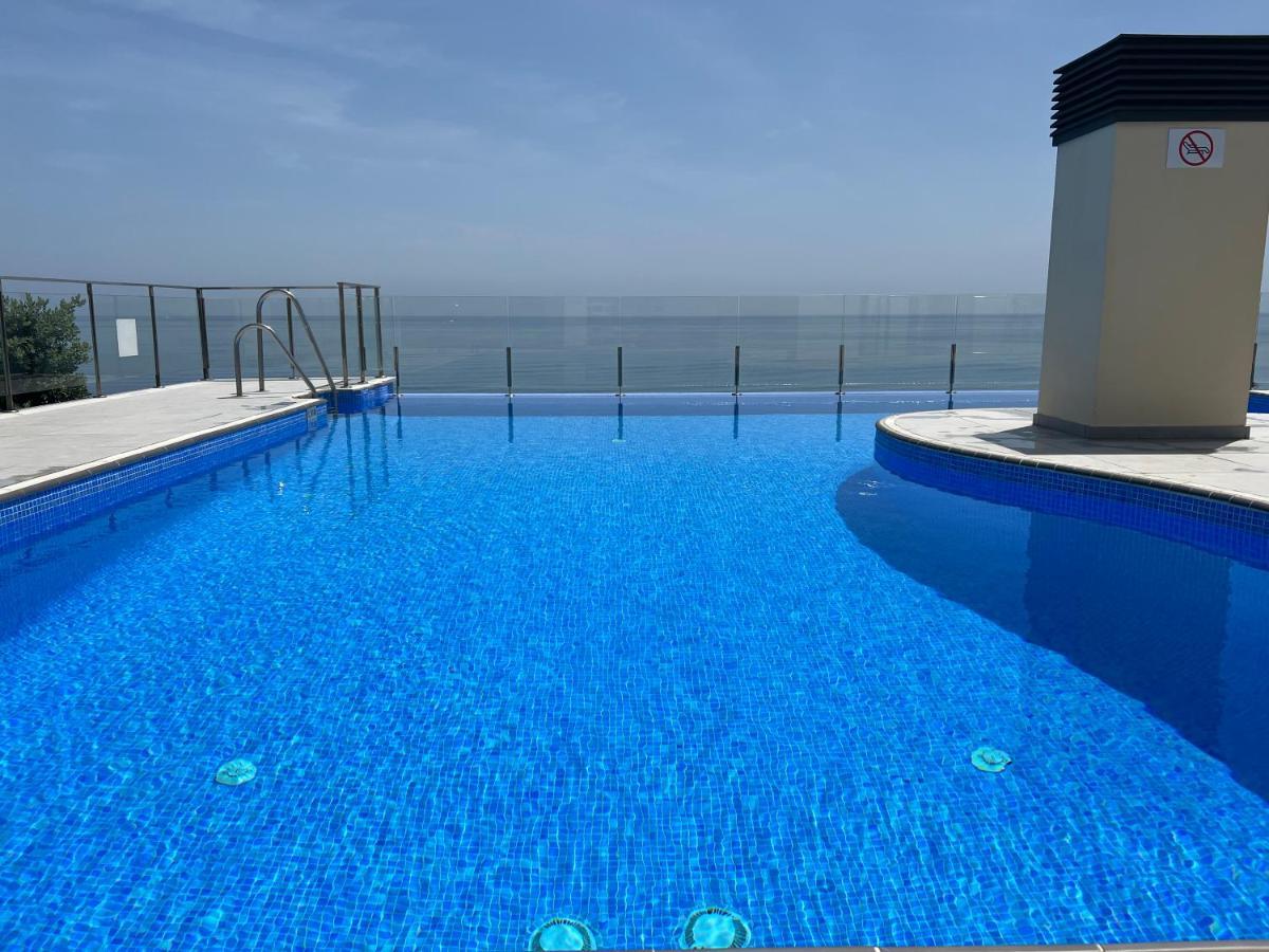 Breathtaking Sea View Leilighet Estepona Eksteriør bilde