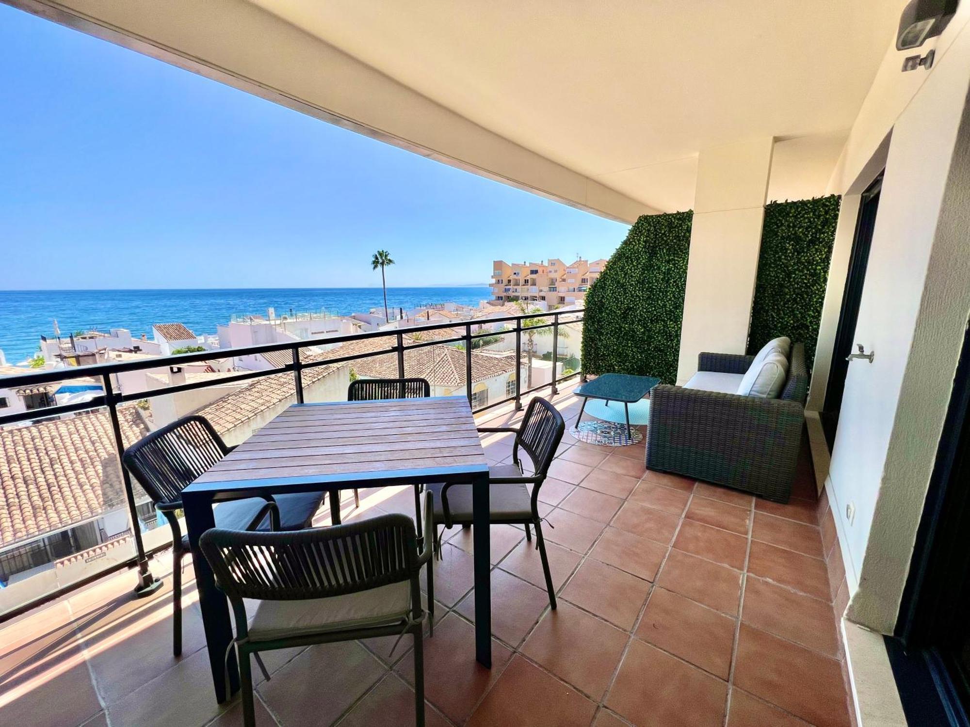 Breathtaking Sea View Leilighet Estepona Eksteriør bilde